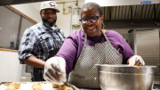 Descubrí que mi madre biológica era la dueña de la panadería que yo frecuentaba en el barrio
