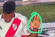 63, el curioso número que se anotó Borja en la mano cuando entró en River