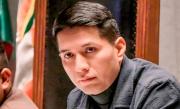 Andrónico anuncia que seguirá en política, pero no tiene contacto con Evo ni su partido