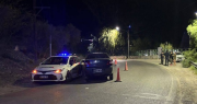 Manejaba borracho, chocó con un patrullero y dos policías terminaron en el hospital