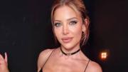 Quién es el misterioso hombre que copó de rosas rojas el living de Evangelina Anderson