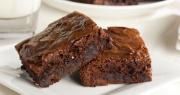 Brownie saludable: sin harina, sin azúcar y listo en minutos