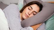 La psicología revela qué significa hablar mientras dormís