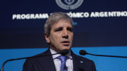 Luis Caputo relativizó la caída de los mercados por las declaraciones de Trump: “No depende de las elecciones”