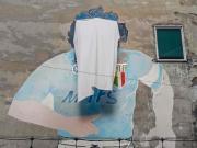 Taparon un icónico mural de Maradona en Nápoles y hay tensión entre comerciantes callejeros y las autoridades