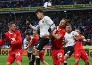 Bolivia sufre en defensa y cae por 3-0 ante Rusia