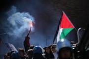 Italia: Entre francotiradores y marchas pro Palestina, con pancartas con el lema, Tarjeta roja al genocidio Italia vence y golea a Israel