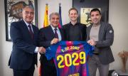 Barcelona renueva con el neerlandés Frenkie de Jong por cuatro temporadas