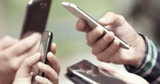 Qué ciudad prohibe usar el celular más de dos horas por día