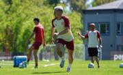 Todos metidos: Eduardo Domínguez, con algunas dudas, busca el equipo para el clásico en UNO