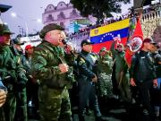 El régimen de Maduro activa un “plan de defensa” en Venezuela ante el vuelo de bombarderos de Estados Unidos en el Caribe