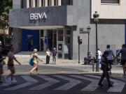 Fracasó en España el intento del BBVA de quedarse con el control del Banco Sabadell, uno de sus principales competidores