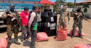 Felcn aprehende a tres personas por llevar más de 300 kilos de marihuana ocultos en tanques de agua
