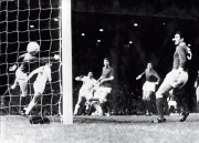 Un día todavía más especial: el primer aniversario de Estudiantes campeón del mundo sin el autor del gol de la gloria