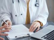 Su seguro médico se negaba a cubrirle un tratamiento y encontró una forma rápida y sencilla de resolverlo