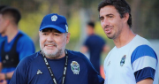 “Hola Marianito”: la intimidad de la charla entre Mariano Messera y Diego Maradona al llegar a Gimnasia