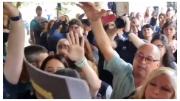 Tensión en la sede de ANDIS: familias y prestadores ingresaron a la sede tras el forcejeo con la policía
