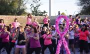 Caminata por la vida en Roca: un octubre que llena las calles de rosa contra el cáncer de mama