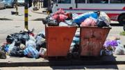 Trabajadores de aseo cumplen segundo día de suspensión de recojo de basura en Santa Cruz