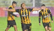 El Tigre vence a Independiente y le pisa los talones al líder