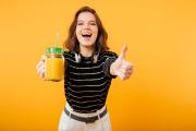 Evita infecciones urinarias con este jugo natural fácil de preparar y a muy bajo costo: es rico en proantocianidinas