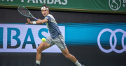 Tomás Etcheverry dio batalla pero perdió ante uno de los mejores teinstas del mundo