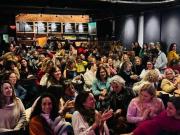 La menopausia finalmente salió del clóset: por qué ahora el tema crece en libros, podcasts y obras de teatro