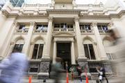 Subió el dólar, cayeron reservas y el FMI pidió disciplina fiscal