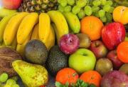 Comerciantes de Tarija reportan alza en precios de frutas como la pera, manzana y plátano por la crisis actual del país