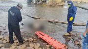Tenía las manos encadenadas: hallan cuerpo flotando en río