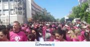 La marea rosa invadió las calles de San Juan por la lucha contra el cáncer de mama