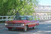 Espectáculo vintage en Roca: 13 fotos imperdibles de los autos antiguos que participaron de la Manzana Clásica