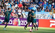 Bolívar “sobrevive” a un partido con siete expulsados