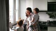 La maternidad como vocación y oportunidad: integrar la carrera y la vida personal