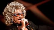 La vida es un carnaval: la desoladora historia de uno de los éxitos que inmortalizó a Celia Cruz
