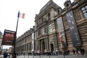 Un atraco en el Louvre, sin heridos, lleva al cierre del museo durante todo el día