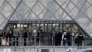 Golpe en el Louvre: en siete minutos burlaron la seguridad y robaron joyas del museo en París