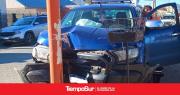 Un hombre alcoholizado chocó su camioneta contra una palma