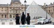 Millonario robo en el museo del Louvre en París: se llevaron nueve joyas de la colección de Napoleón