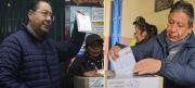 Luis Arce y David Choquehuanca al emitir su voto, pidieron respetar los resultados y gobernar para todos
