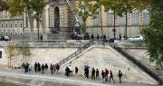 Ladrones roban joyas de “valor inestimable” en el museo del Louvre