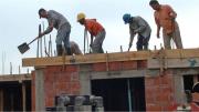 Tener trabajo ya no garantiza salir de la pobreza: más de 4,5 millones de ocupados no cubren la canasta básica