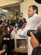 Santa Cruz: Juan Pablo Velasco fue el primer candidato en acudir a las urnas