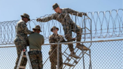 EEUU desaloja a todos los migrantes de Guantánamo: esta es la razón que sorprende a todos