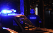 ¡Violento ataque! Policías sufren lesiones graves tras detener a un agresor: esto ocurrió