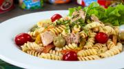 Ensalada de pasta con atún