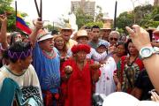 Ministro de Defensa enaltece resistencia de los pueblos originarios en su día