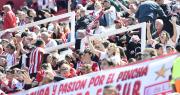 Todas las fotos de los hinchas de Estudiantes que coparon el Estadio UNO