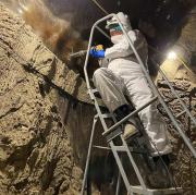 Científicos resucitan microbios atrapados en hielo por 40.000 años