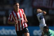 Guido Carrillo, el verdugo Clásico: el punta y un nuevo festejo para confirmar una tradición
